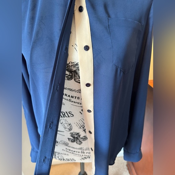 Women’s Joe Fresh Sheer Navy & Tan Button Down Shirt Size XS - Picture 2 of 7